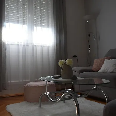 Apartment Sunshine Near Bridge Zadar