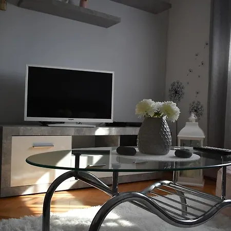 Apartment Sunshine Near Bridge