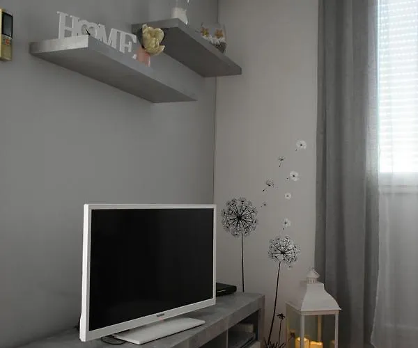 Apartman Sunshine Near Bridge *